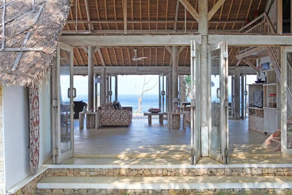Villa Lumba Lumba - Oceanfront & Spectacular View! Lembongan Kültér fotó